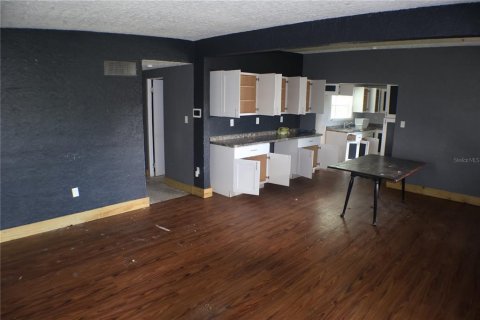 House in Eustis, Florida 3 bedrooms, 111.48 sq.m. № 1876286 - photo 5