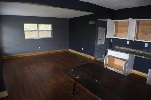 House in Eustis, Florida 3 bedrooms, 111.48 sq.m. № 1876286 - photo 3