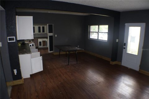 House in Eustis, Florida 3 bedrooms, 111.48 sq.m. № 1876286 - photo 4