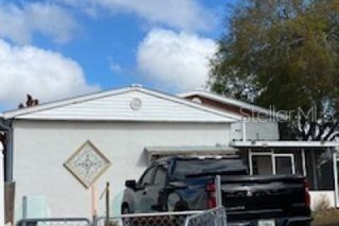 House in Sebring, Florida 2 bedrooms, 128.21 sq.m. № 2234303 - photo 4