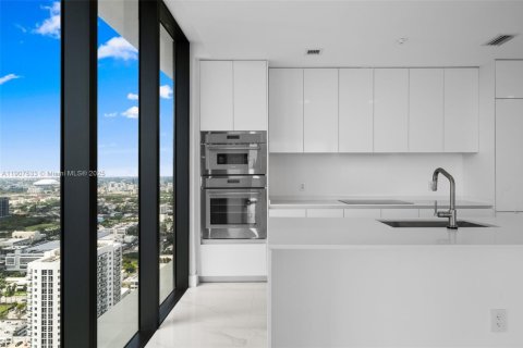 Copropriété à louer à Miami, Floride: 4 chambres, 239.87 m2 № 1963914 - photo 14
