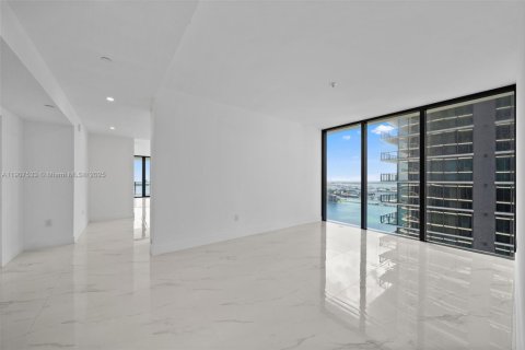 Copropriété à louer à Miami, Floride: 4 chambres, 239.87 m2 № 1963914 - photo 10