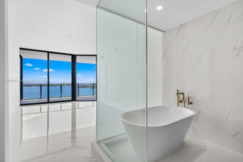 Copropriété à louer à Miami, Floride: 4 chambres, 239.87 m2 № 1963914 - photo 27