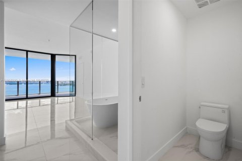 Copropriété à louer à Miami, Floride: 4 chambres, 239.87 m2 № 1963914 - photo 29