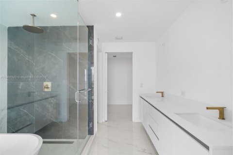 Copropriété à louer à Miami, Floride: 4 chambres, 239.87 m2 № 1963914 - photo 26