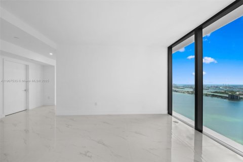 Copropriété à louer à Miami, Floride: 4 chambres, 239.87 m2 № 1963914 - photo 12