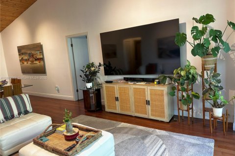 Condo in Key Biscayne, Florida, 2 bedrooms  № 1890374 - photo 15