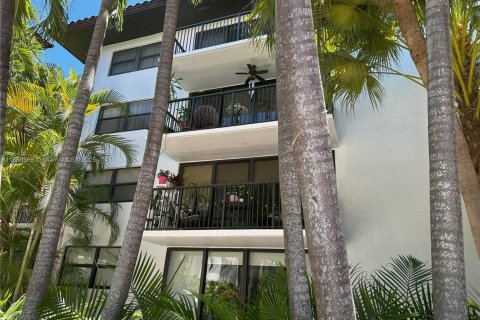 Condo in Key Biscayne, Florida, 2 bedrooms  № 1890374 - photo 4