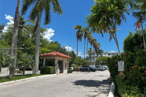 Condo in Key Biscayne, Florida, 2 bedrooms  № 1890374 - photo 3
