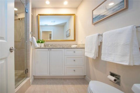 Купить виллу или дом в Сарасота, Флорида 8 комнат, 222.22м2, № 1786054 - фото 23