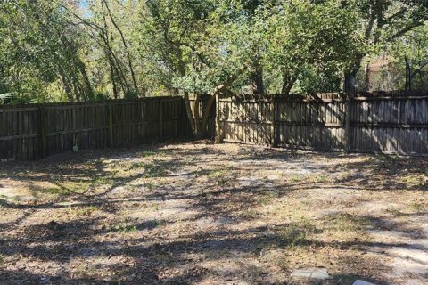 House in Lutz, Florida 3 bedrooms, 120.96 sq.m. № 2121106 - photo 24