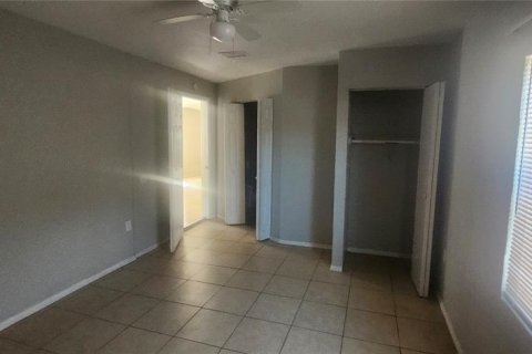 House in Lutz, Florida 3 bedrooms, 120.96 sq.m. № 2121106 - photo 8
