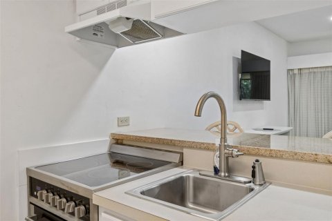 Купить кондоминиум в Палм-Харбор, Флорида 3 комнаты, 49.24м2, № 2220902 - фото 6