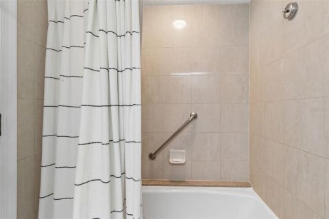 Купить кондоминиум в Палм-Харбор, Флорида 3 комнаты, 49.24м2, № 2220902 - фото 14