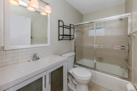 House in Venice, Florida 3 bedrooms, 155.7 sq.m. № 1733592 - photo 21