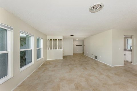 House in Venice, Florida 3 bedrooms, 155.7 sq.m. № 1733592 - photo 4