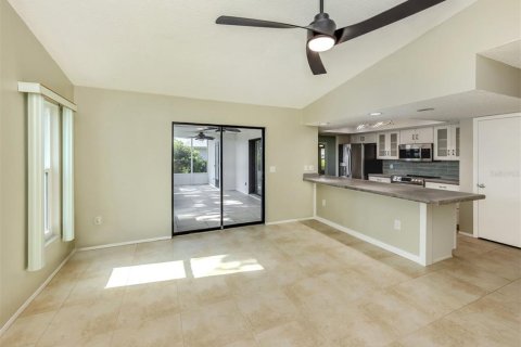 House in Venice, Florida 3 bedrooms, 155.7 sq.m. № 1733592 - photo 15