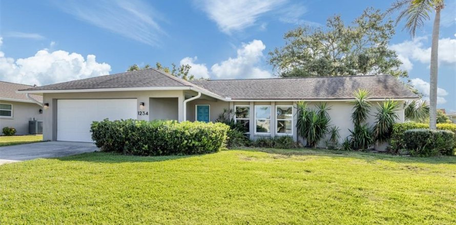House in Venice, Florida 3 bedrooms, 155.7 sq.m. № 1733592