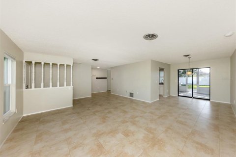 House in Venice, Florida 3 bedrooms, 155.7 sq.m. № 1733592 - photo 3