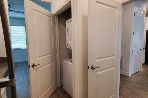 Villa ou maison à vendre à Kissimmee, Floride: 4 chambres, 198.16 m2 № 2148050 - photo 6