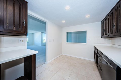 Condo in Dunedin, Florida, 2 bedrooms № 2429634 - photo 13