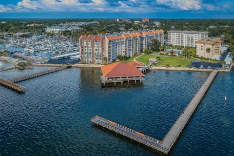 Condo in Dunedin, Florida, 2 bedrooms  № 2429634