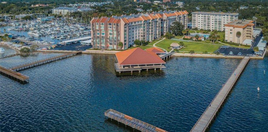 Condo in Dunedin, Florida, 2 bedrooms № 2429634
