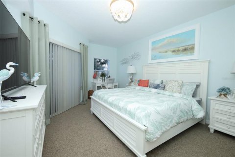 Condo in New Smyrna Beach, Florida, 3 bedrooms № 2228286 - photo 15