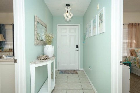 Condo in New Smyrna Beach, Florida, 3 bedrooms № 2228286 - photo 3