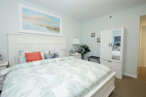 Condo in New Smyrna Beach, Florida, 3 bedrooms № 2228286 - photo 20