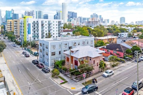 Terreno en venta en Miami, Florida № 1762687 - foto 7