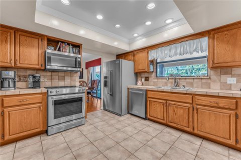 Casa en venta en Palmetto Bay, Florida, 4 dormitorios, 238.02 m2 № 2006439 - foto 14