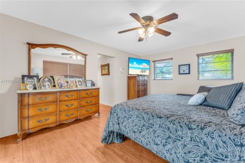 Casa en venta en Palmetto Bay, Florida, 4 dormitorios, 238.02 m2 № 2006439 - foto 23