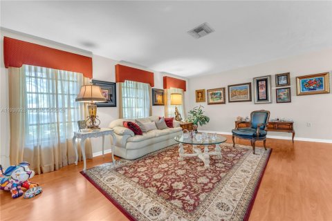 Casa en venta en Palmetto Bay, Florida, 4 dormitorios, 238.02 m2 № 2006439 - foto 9