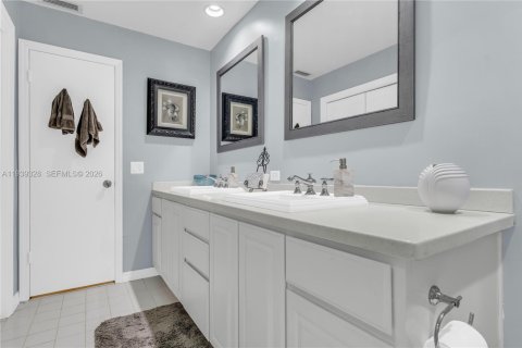 Casa en venta en Palmetto Bay, Florida, 4 dormitorios, 238.02 m2 № 2006439 - foto 29