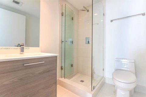 Condo in Miami, Florida, 3 bedrooms  № 1952633 - photo 14