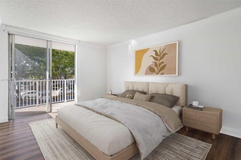 Condo in North Bay Village, Florida, 2 bedrooms  № 1882032 - photo 2