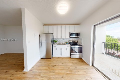 Снять в аренду квартиру в Майами, Флорида 1 спальня, 57.79м2, № 2050132 - фото 5