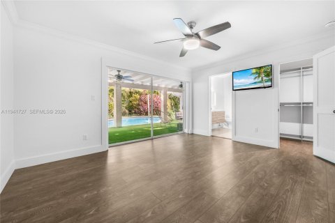 Villa ou maison à vendre à Miami, Floride: 4 chambres, 199.93 m2 № 1998669 - photo 17
