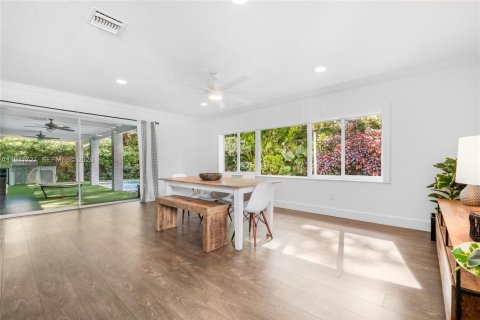 Villa ou maison à vendre à Miami, Floride: 4 chambres, 199.93 m2 № 1998669 - photo 11