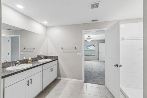 Villa ou maison à vendre à New Port Richey, Floride: 4 chambres, 179.86 m2 № 2330438 - photo 15