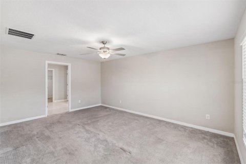Villa ou maison à vendre à New Port Richey, Floride: 4 chambres, 179.86 m2 № 2330438 - photo 12