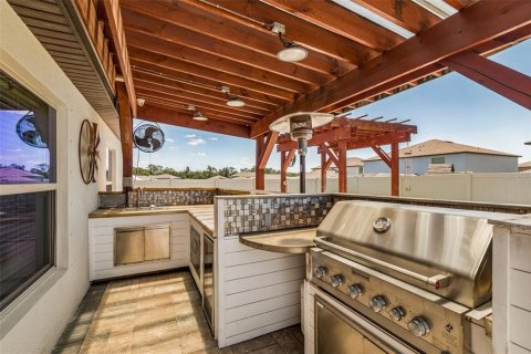 Villa ou maison à vendre à New Port Richey, Floride: 4 chambres, 179.86 m2 № 2330438 - photo 3