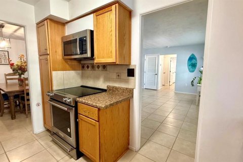 House in Bradenton, Florida 3 bedrooms, 190.73 sq.m. № 2259262 - photo 6