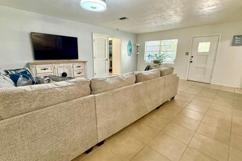 House in Bradenton, Florida 3 bedrooms, 190.73 sq.m. № 2259262 - photo 4