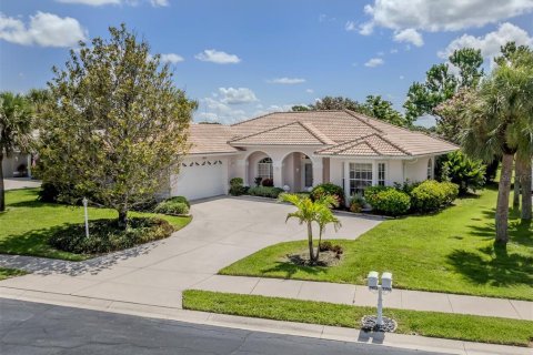 House in Venice, Florida 3 bedrooms, 217.76 sq.m. № 1810404 - photo 2