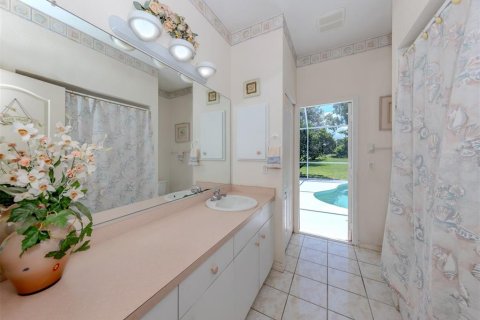 House in Venice, Florida 3 bedrooms, 217.76 sq.m. № 1810404 - photo 14
