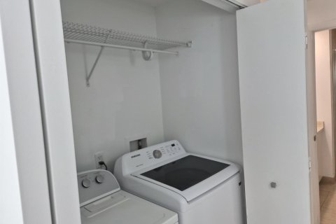 Copropriété à louer à West Palm Beach, Floride: 2 chambres, 104.05 m2 № 2386864 - photo 21