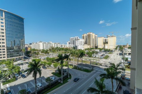 Copropriété à louer à West Palm Beach, Floride: 2 chambres, 104.05 m2 № 2386864 - photo 3
