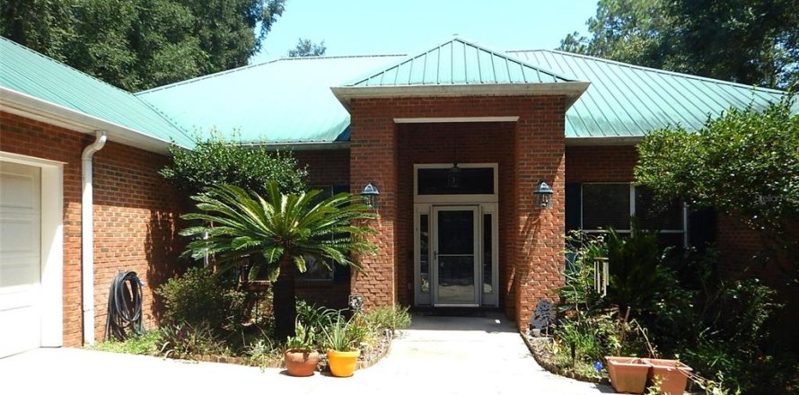 Villa ou maison à Melrose, Floride 6 chambres, 411.09 m2 № 2287926